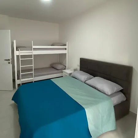 Bluewaveapartments 3 * Shëngjin